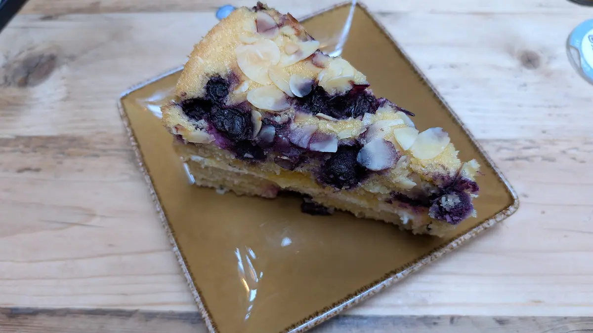 Bakery bakes